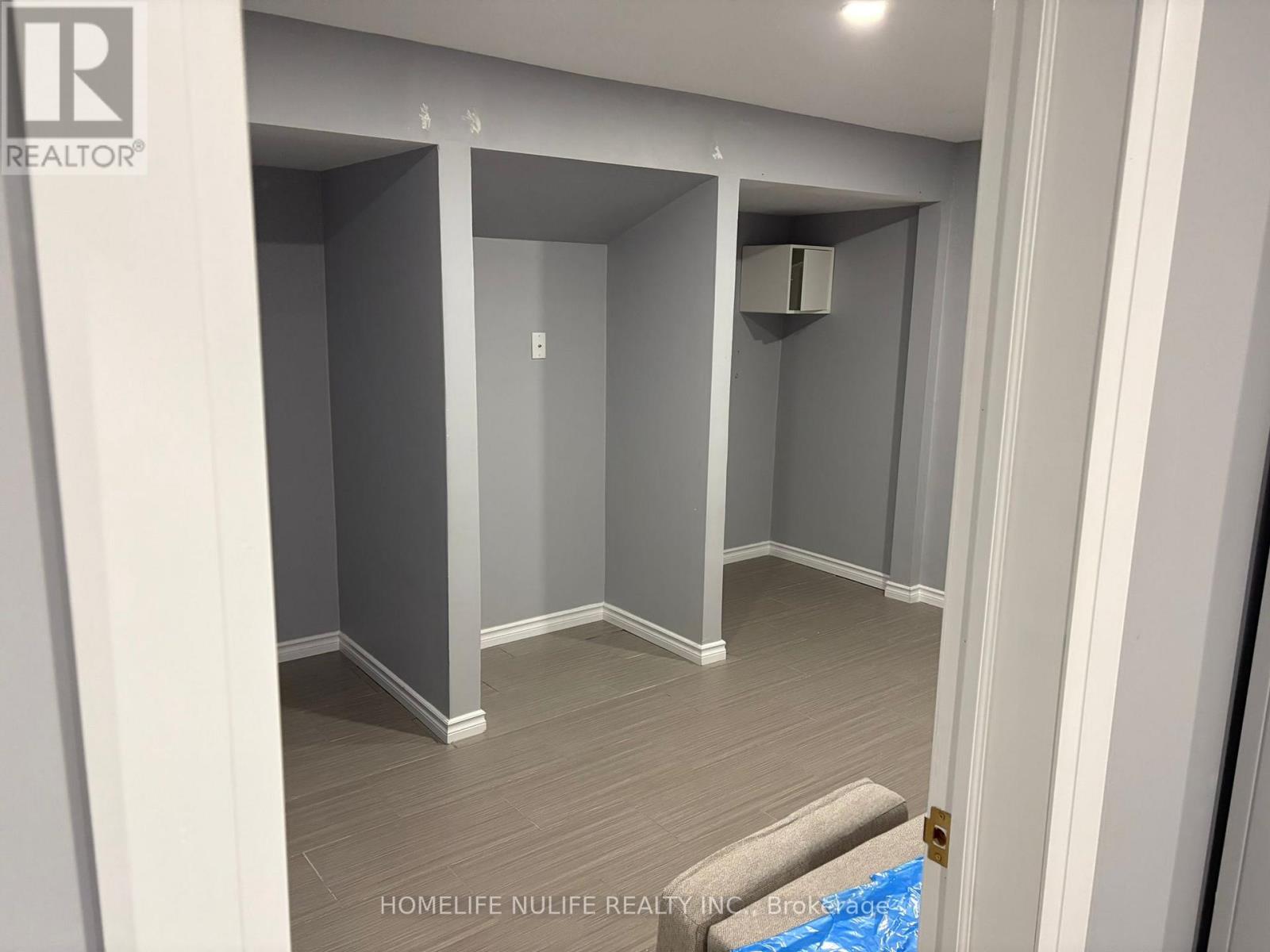 114 Fellowes Crescent, Hamilton, Ontario L0R 2H3 - Photo 21 - X12452753