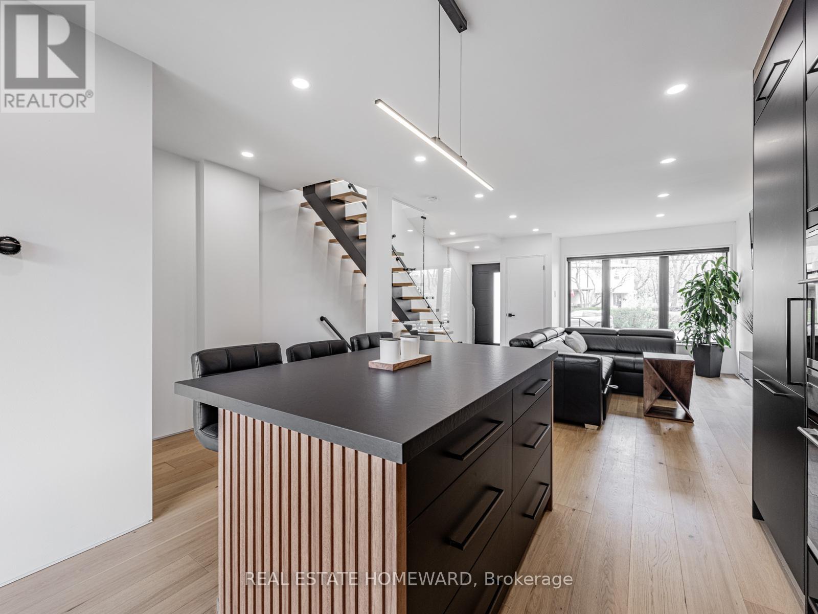 10 Juliana Court, Toronto, Ontario  M6S 2R2 - Photo 12 - W12464405
