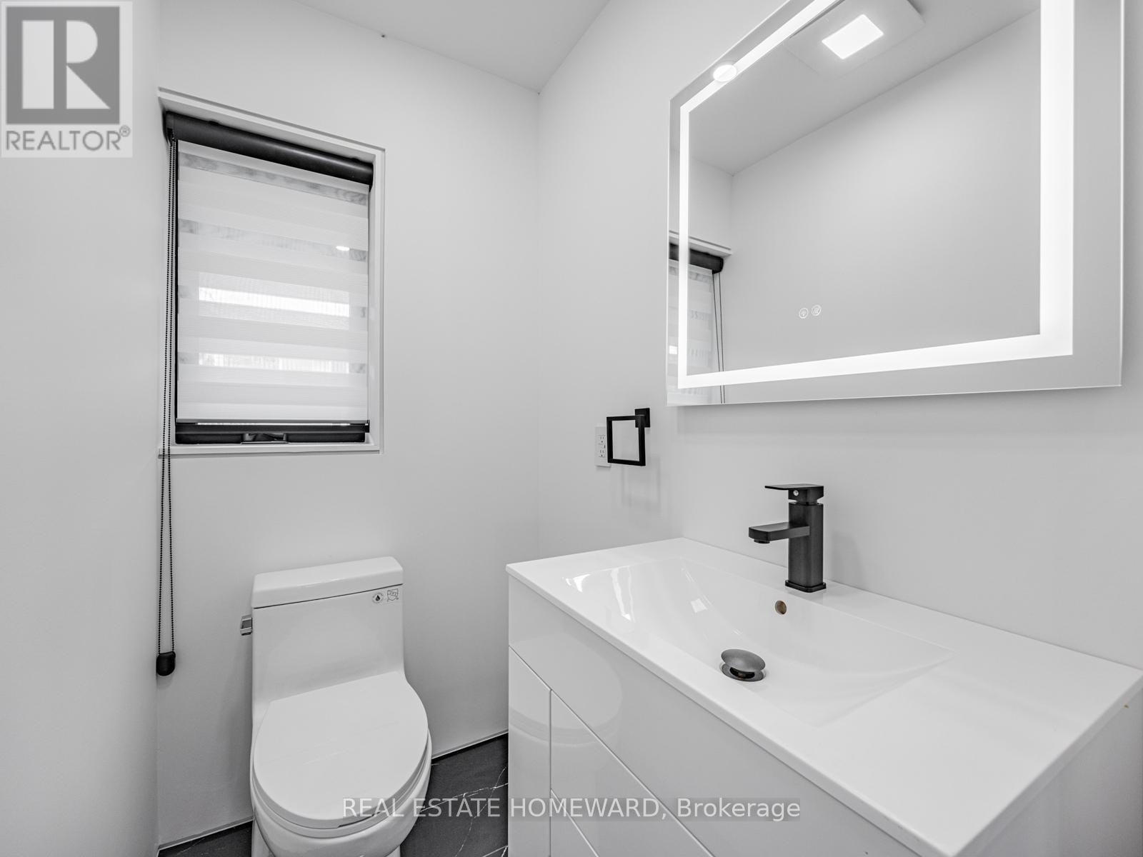 10 Juliana Court, Toronto, Ontario  M6S 2R2 - Photo 14 - W12464405