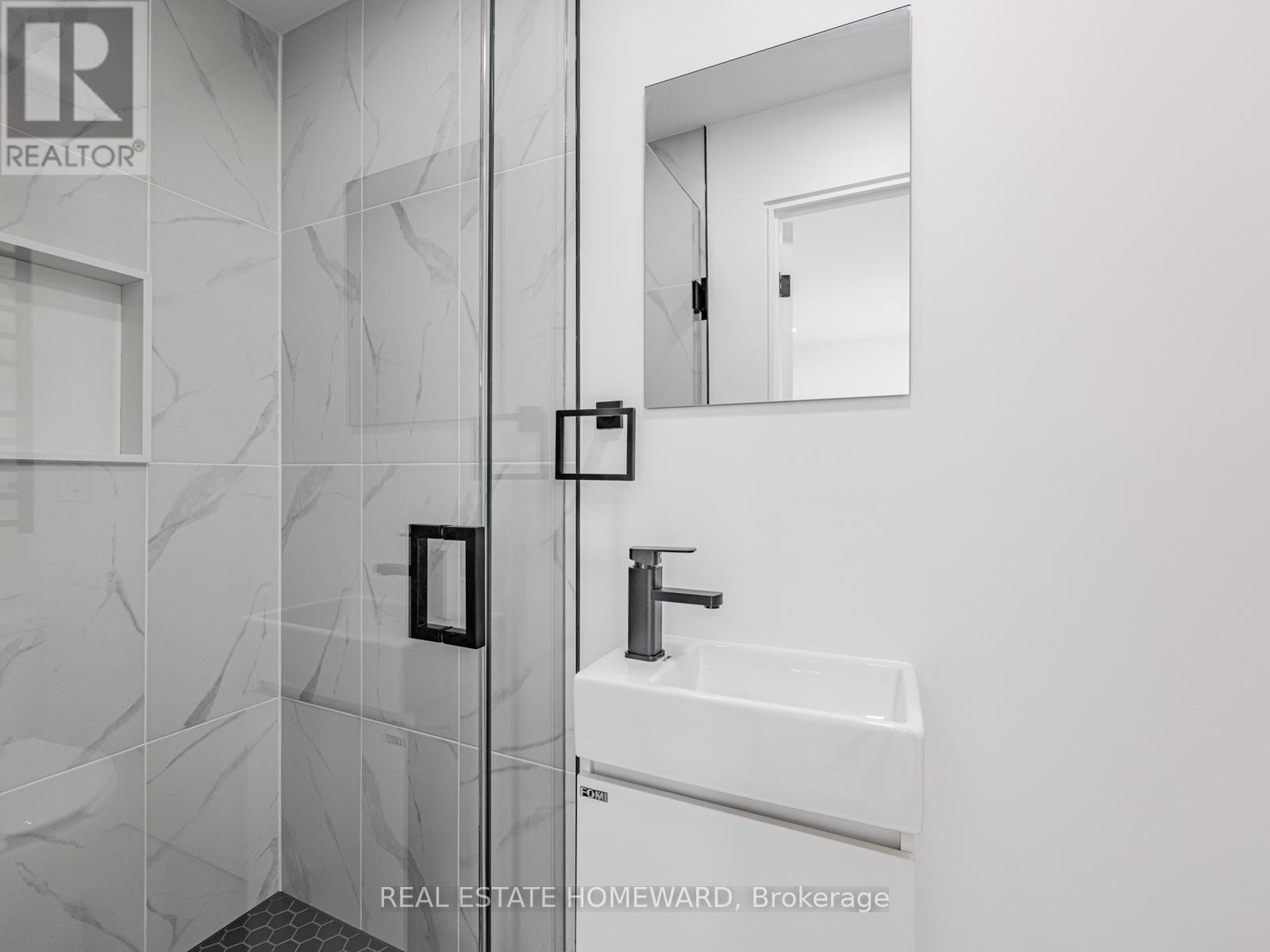 10 Juliana Court, Toronto, Ontario  M6S 2R2 - Photo 18 - W12464405