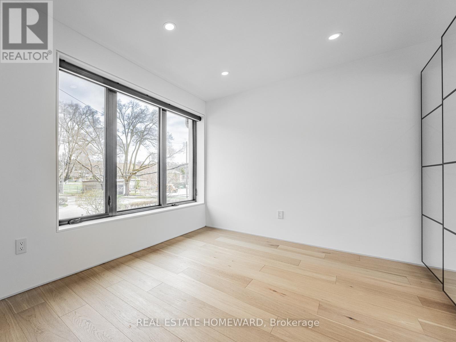 10 Juliana Court, Toronto, Ontario  M6S 2R2 - Photo 19 - W12464405