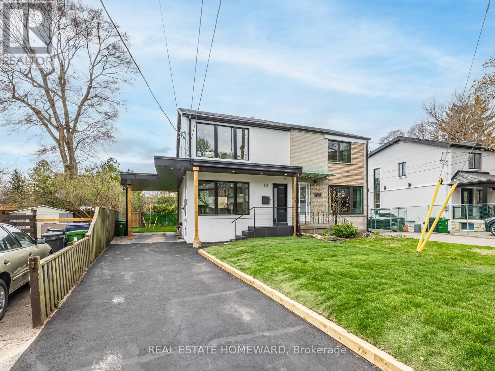 10 Juliana Court, Toronto, Ontario  M6S 2R2 - Photo 2 - W12464405