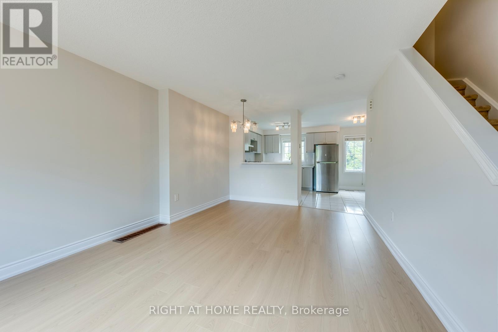 14 - 4991 Rathkeale Road, Mississauga, Ontario  L5V 2G9 - Photo 13 - W12464434