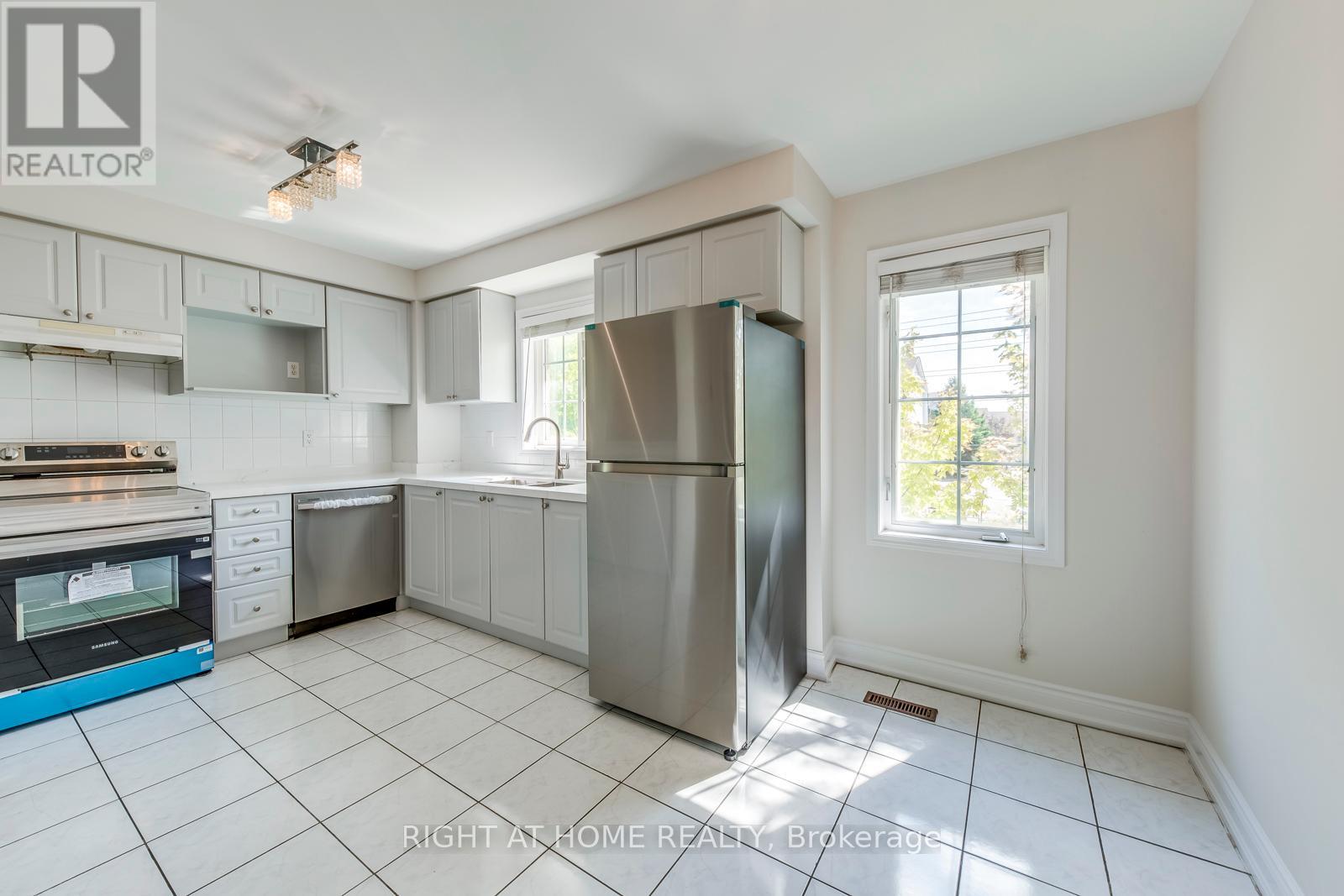 14 - 4991 Rathkeale Road, Mississauga, Ontario  L5V 2G9 - Photo 22 - W12464434