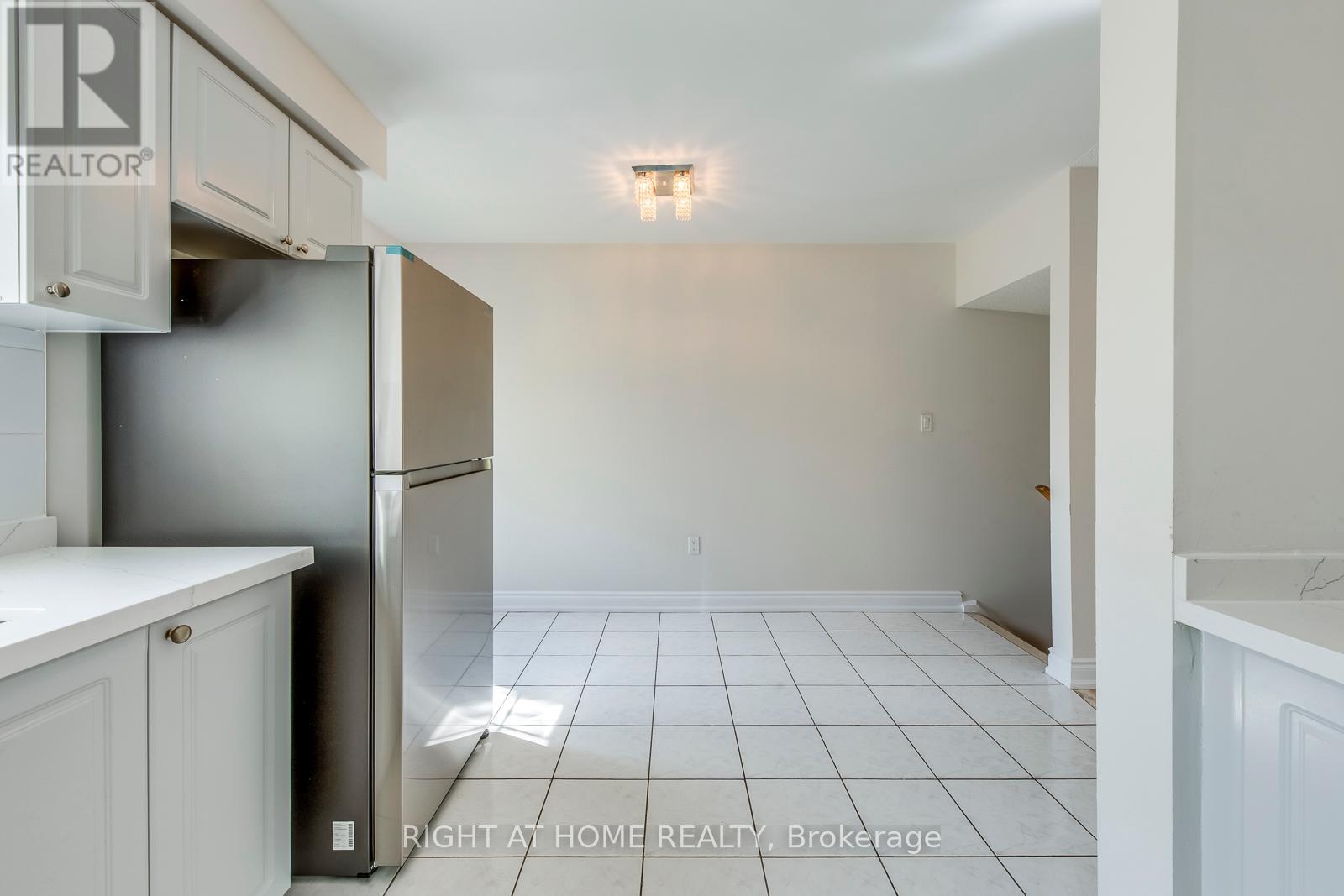 14 - 4991 Rathkeale Road, Mississauga, Ontario  L5V 2G9 - Photo 23 - W12464434