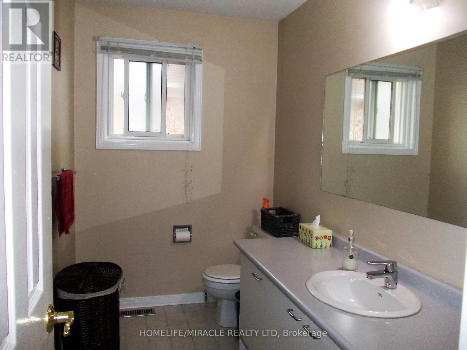 101 Bighorn (Upper Level) Crescent, Brampton, Ontario  L6R 1G2 - Photo 8 - W12464437