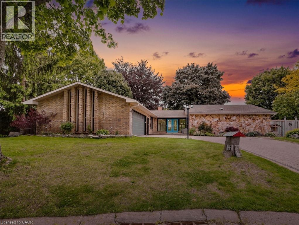 8 WESTGATE Circle, Brantford, Ontario