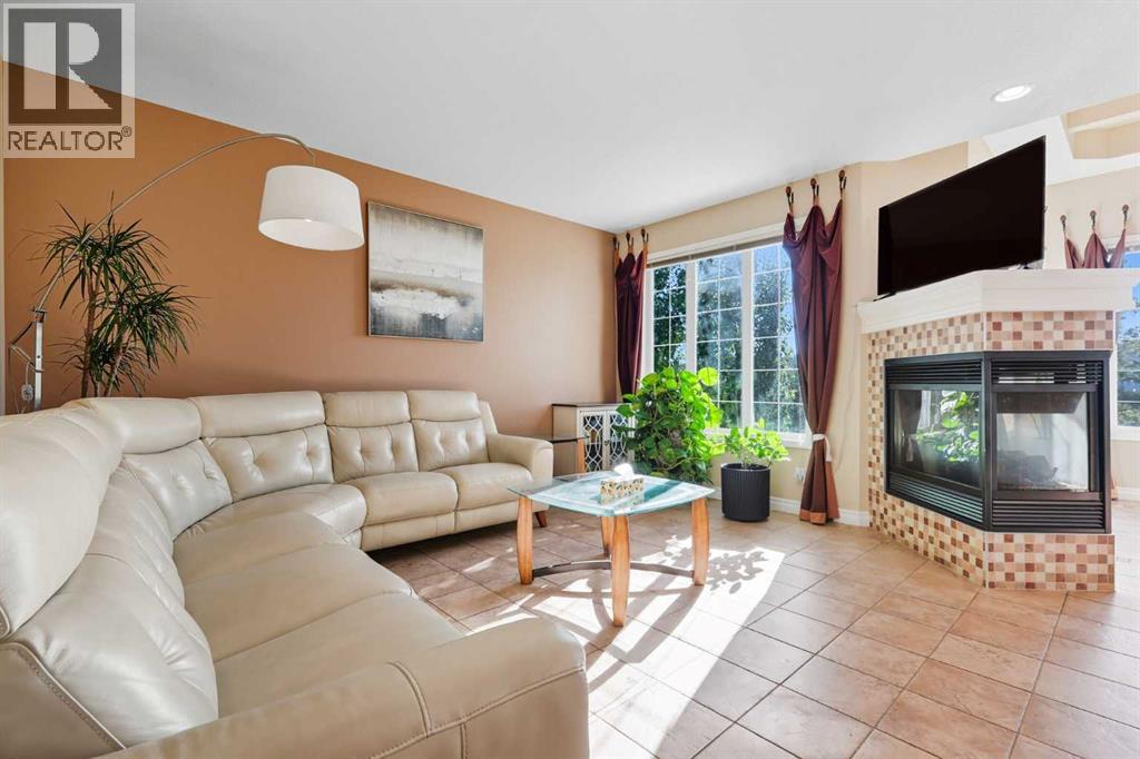 7 Panatella Close Nw, Calgary, Alberta  T3K 6B3 - Photo 13 - A2259686