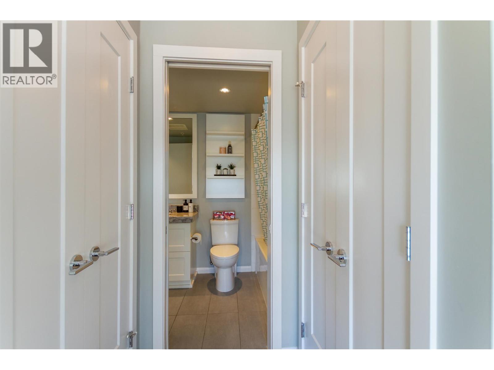 1408 520 Como Lake Avenue, Coquitlam, British Columbia  V3J 0E8 - Photo 12 - R3058383