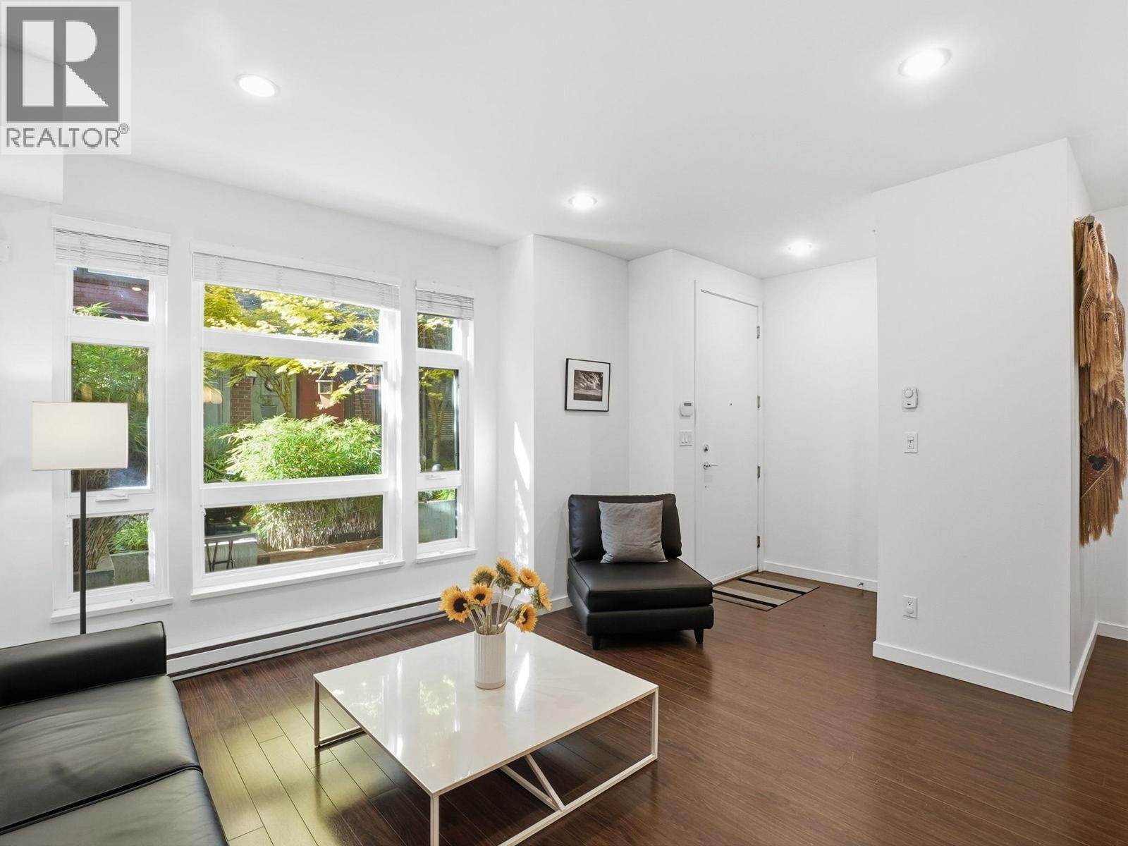2761 Guelph Street, Vancouver, British Columbia  V5T 3P6 - Photo 4 - R3058939