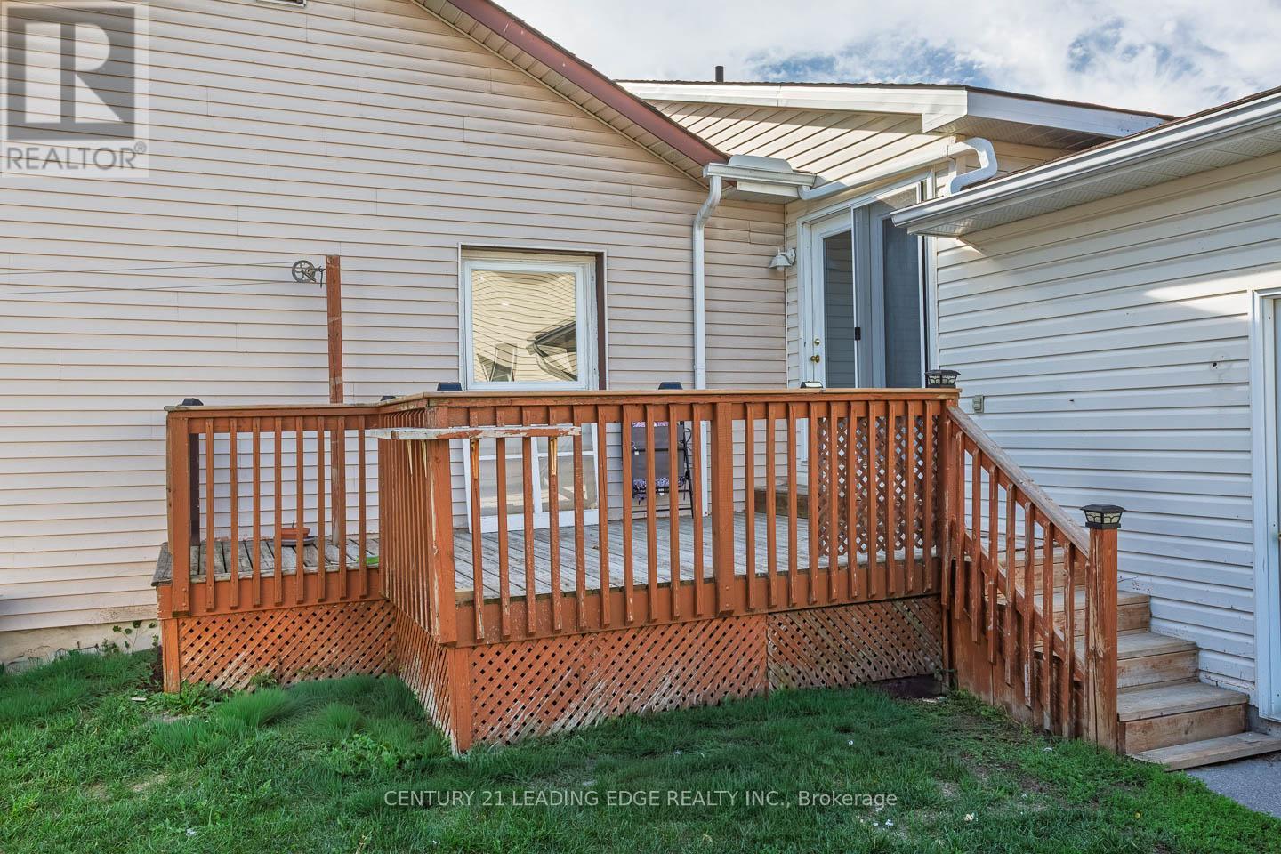 A - 61 Wilkins Street, Quinte West, Ontario  K8V 3M6 - Photo 14 - X12464409