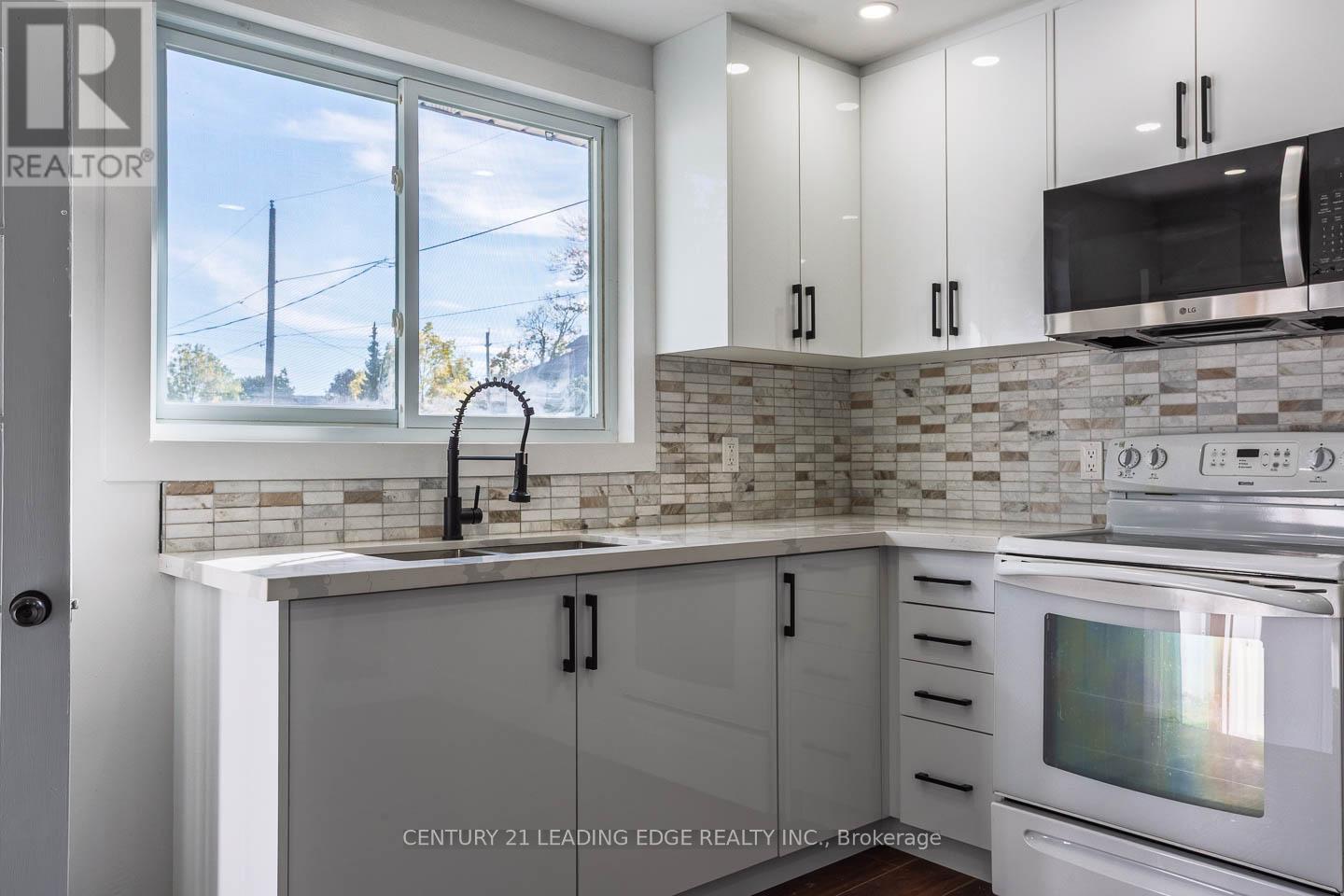 A - 61 Wilkins Street, Quinte West, Ontario  K8V 3M6 - Photo 5 - X12464409
