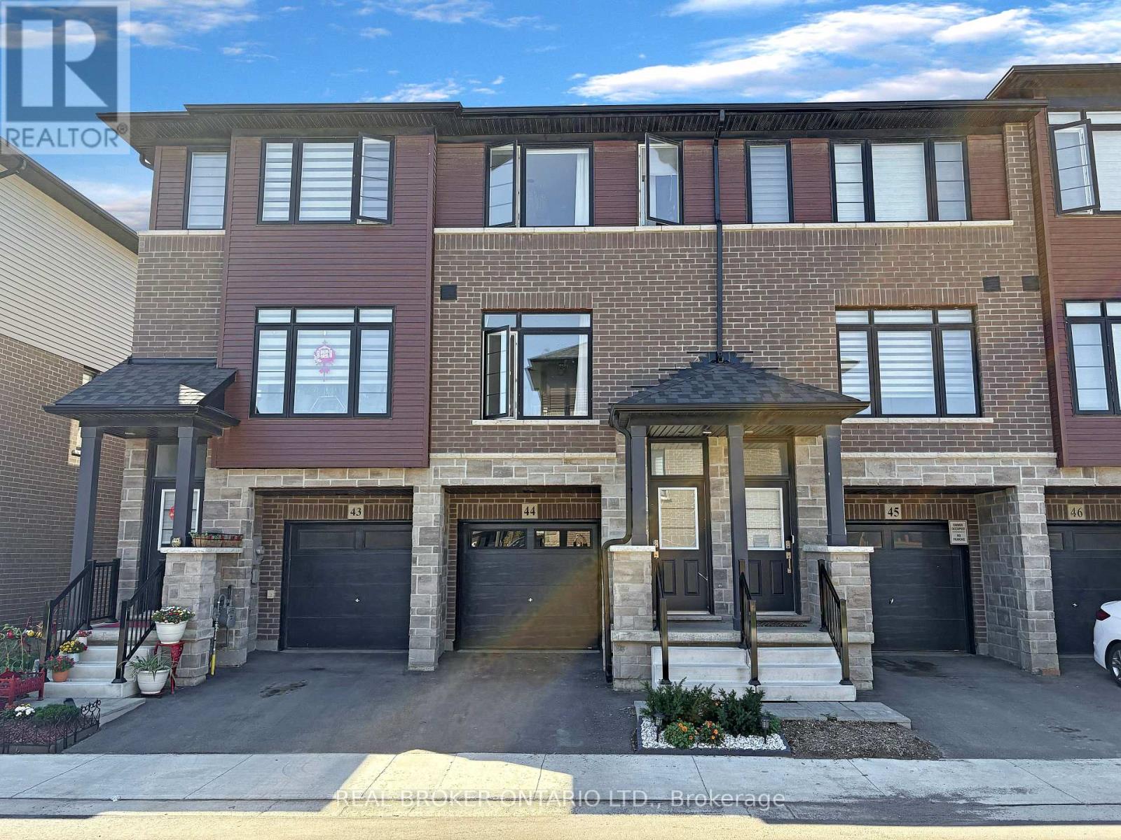 461 BLACKBURN DRIVE, Brantford, Ontario