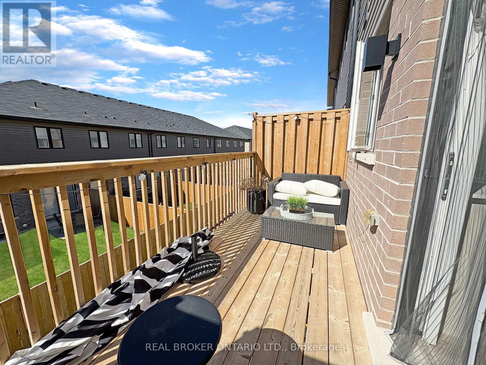 461 Blackburn Drive, Brantford, Ontario  N3T 0W9 - Photo 12 - X12464428