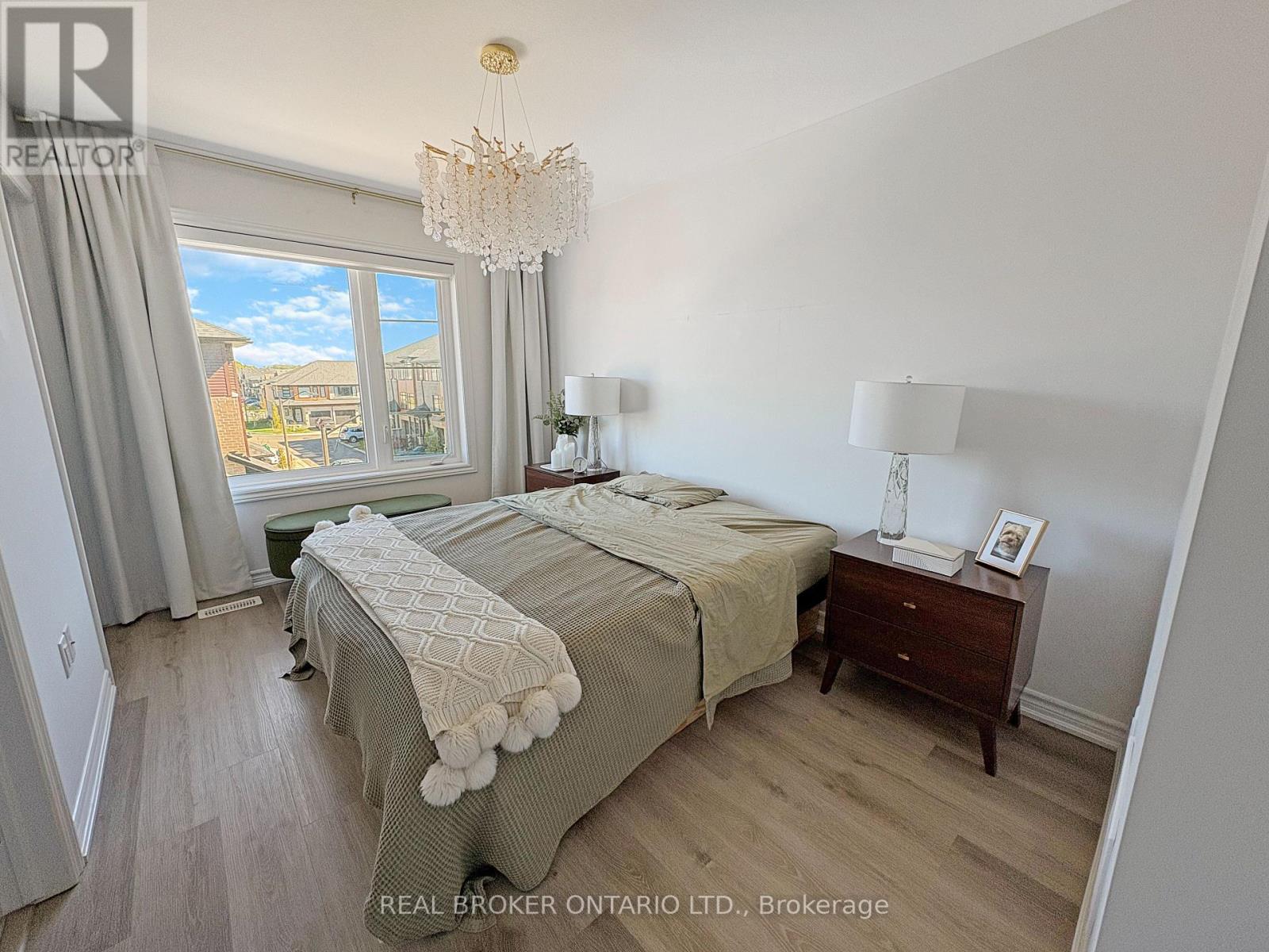 461 Blackburn Drive, Brantford, Ontario  N3T 0W9 - Photo 5 - X12464428
