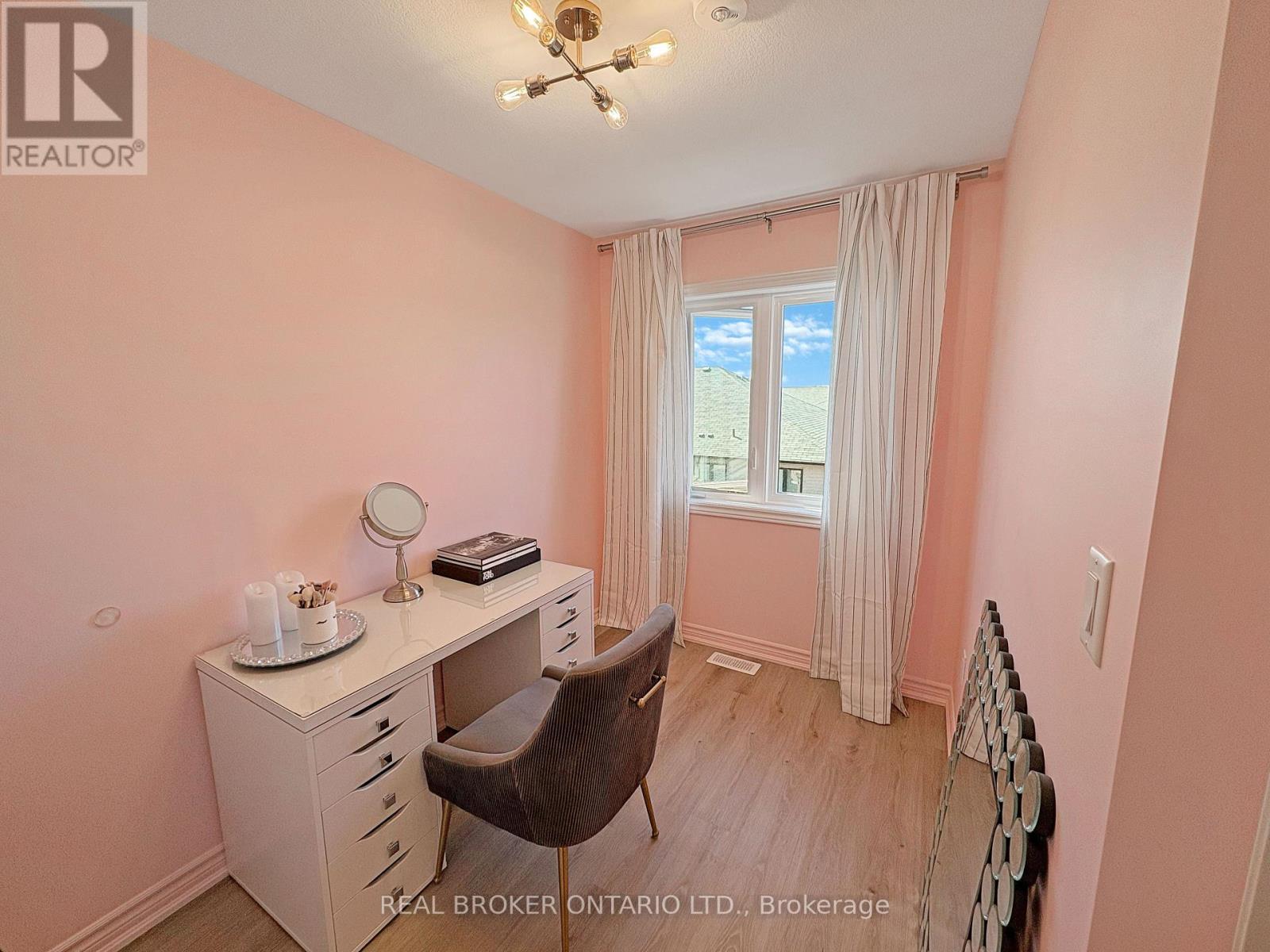 461 Blackburn Drive, Brantford, Ontario  N3T 0W9 - Photo 7 - X12464428