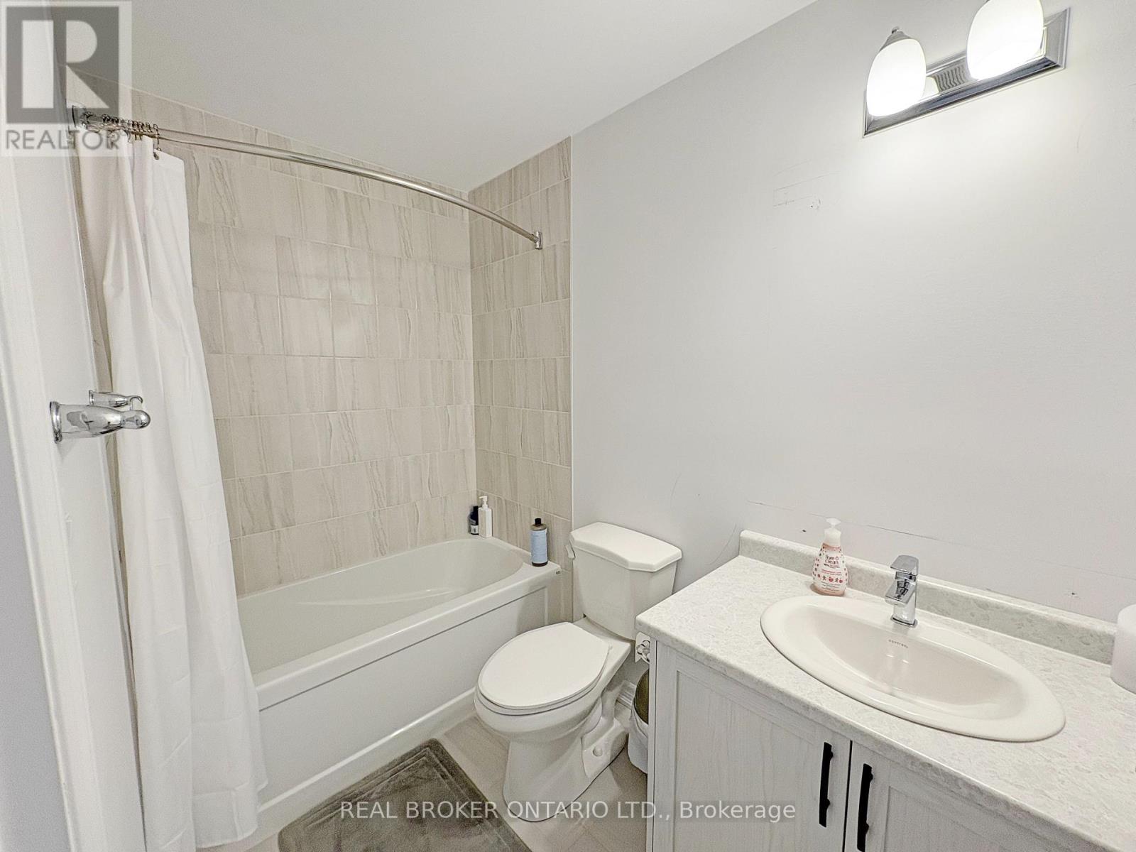 461 Blackburn Drive, Brantford, Ontario  N3T 0W9 - Photo 8 - X12464428