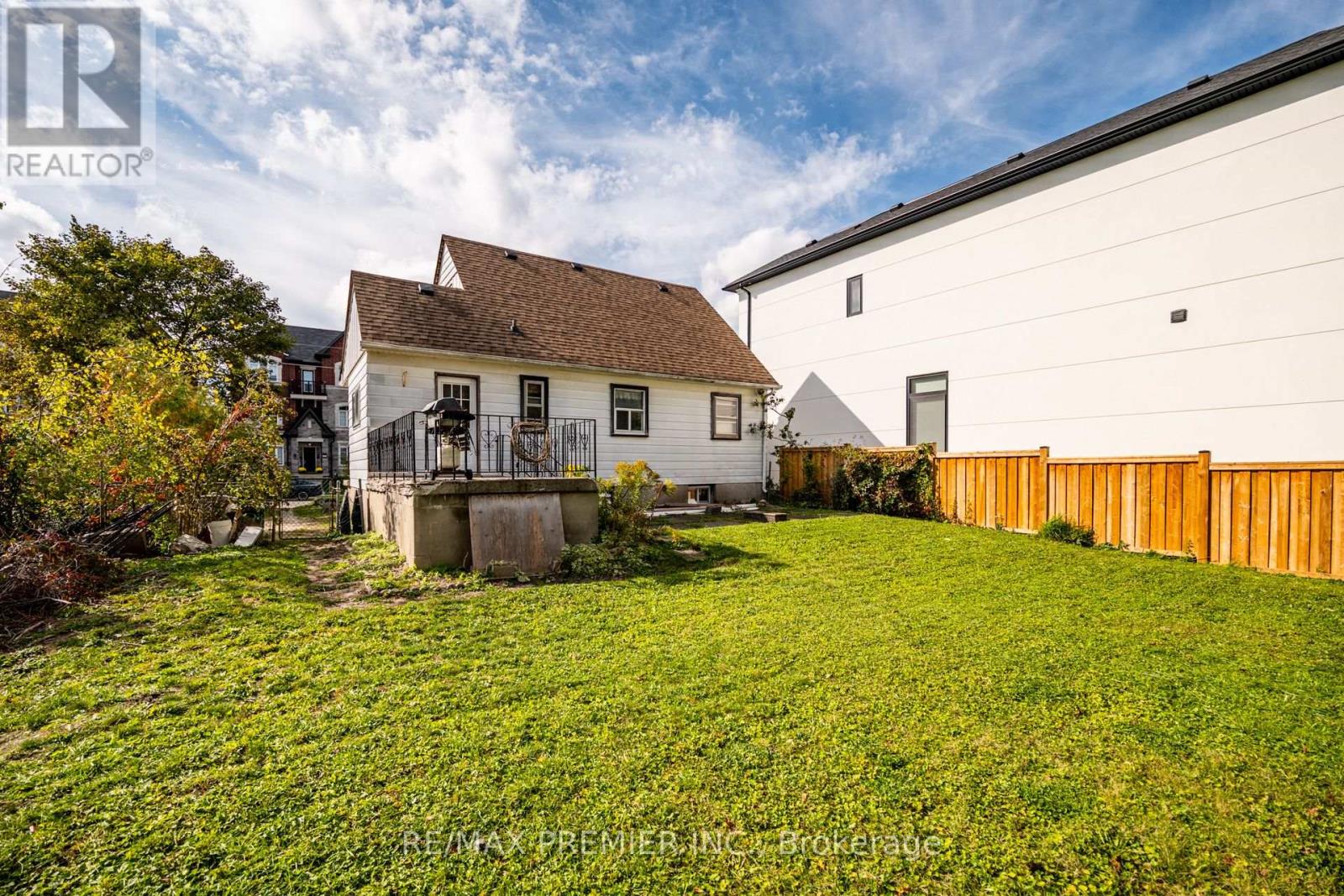 3 Parker Avenue, Richmond Hill, Ontario  L4E 2W4 - Photo 35 - N12450336