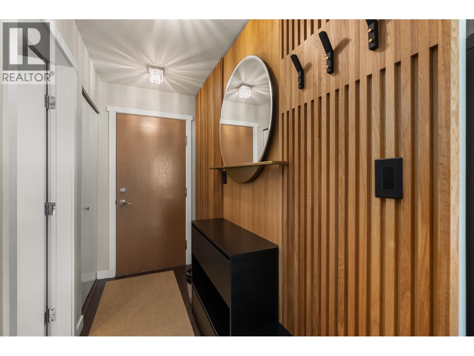 313 701 Klahanie Drive, Port Moody, British Columbia  V3H 5L6 - Photo 3 - R3058964