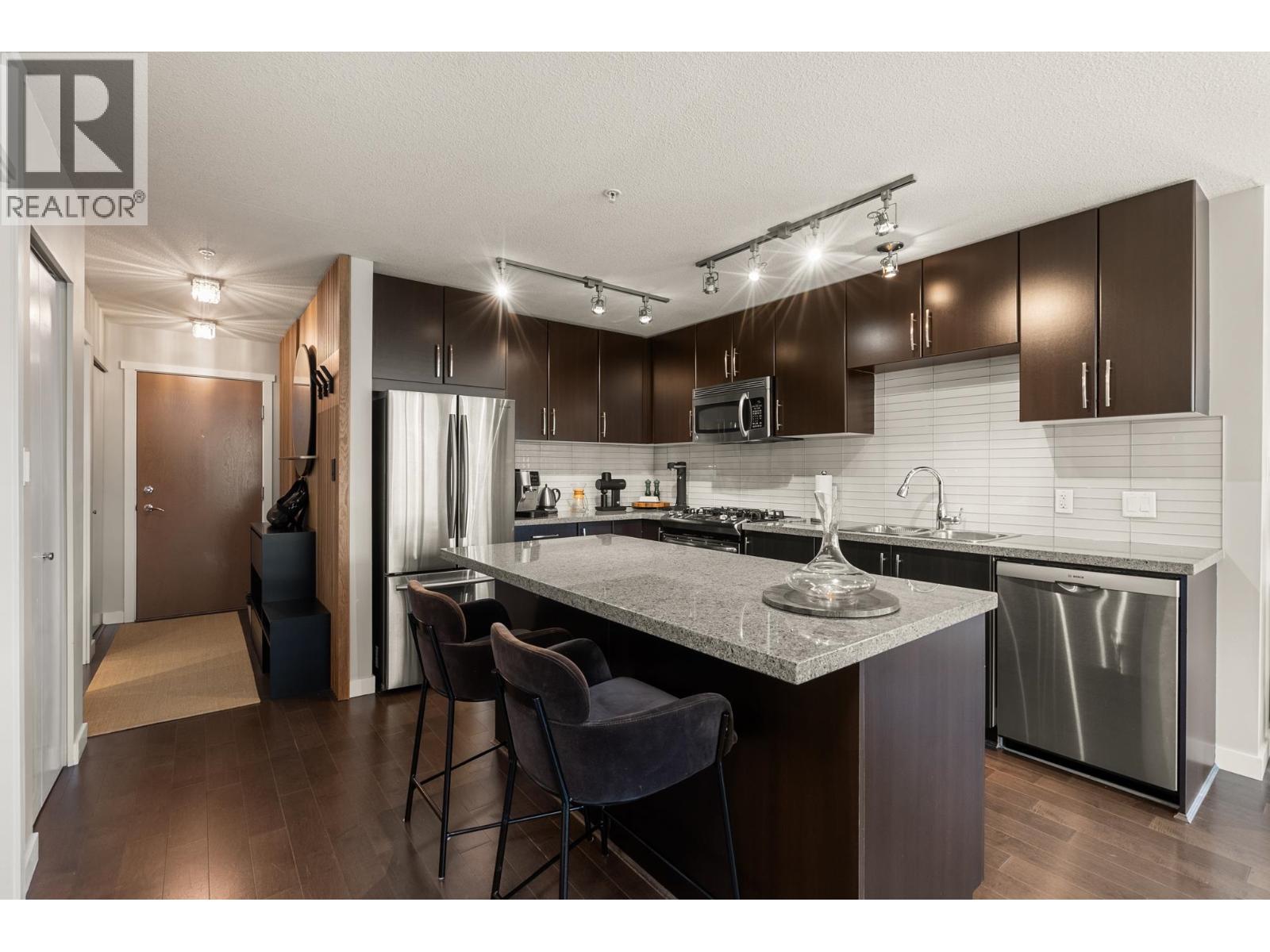 313 701 Klahanie Drive, Port Moody, British Columbia  V3H 5L6 - Photo 5 - R3058964