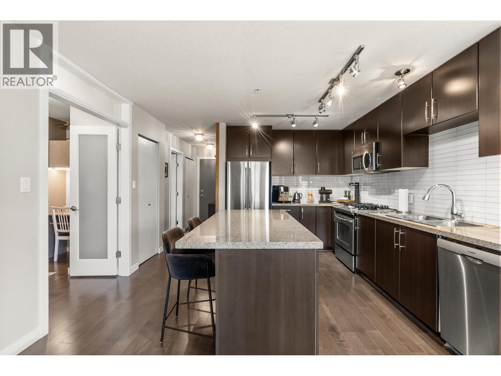 313 701 Klahanie Drive, Port Moody, British Columbia  V3H 5L6 - Photo 6 - R3058964