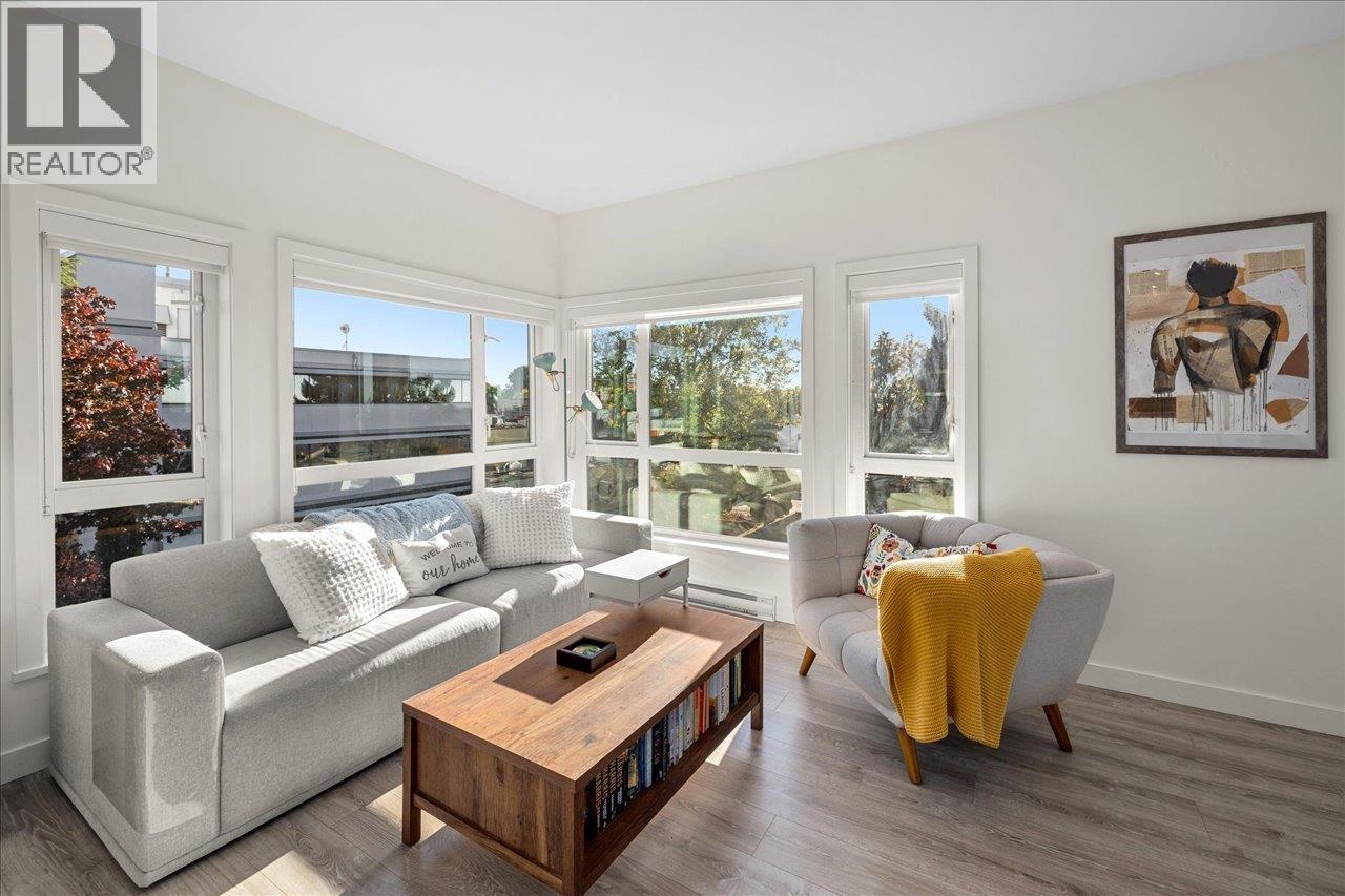 402 610 Brantford Street, New Westminster, British Columbia  V3M 1W7 - Photo 3 - R3058971
