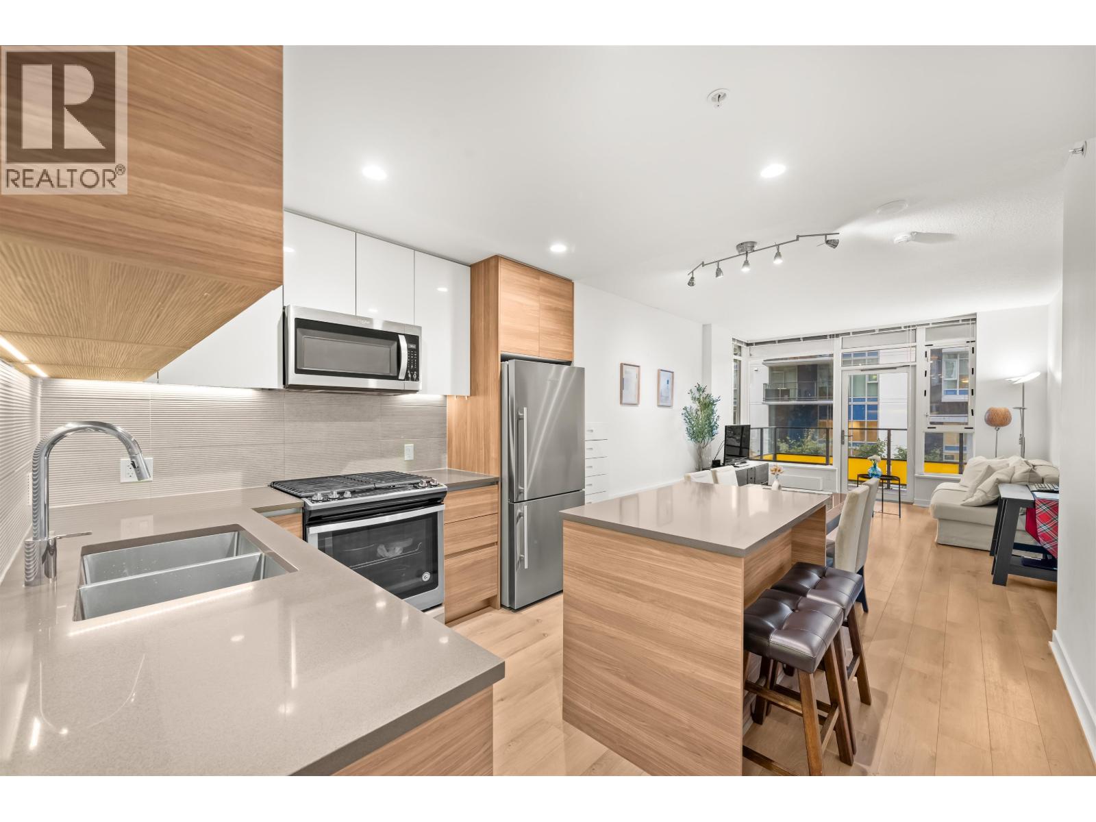 207 8850 University Crescent, Burnaby, British Columbia  V5A 0C8 - Photo 4 - R3058998