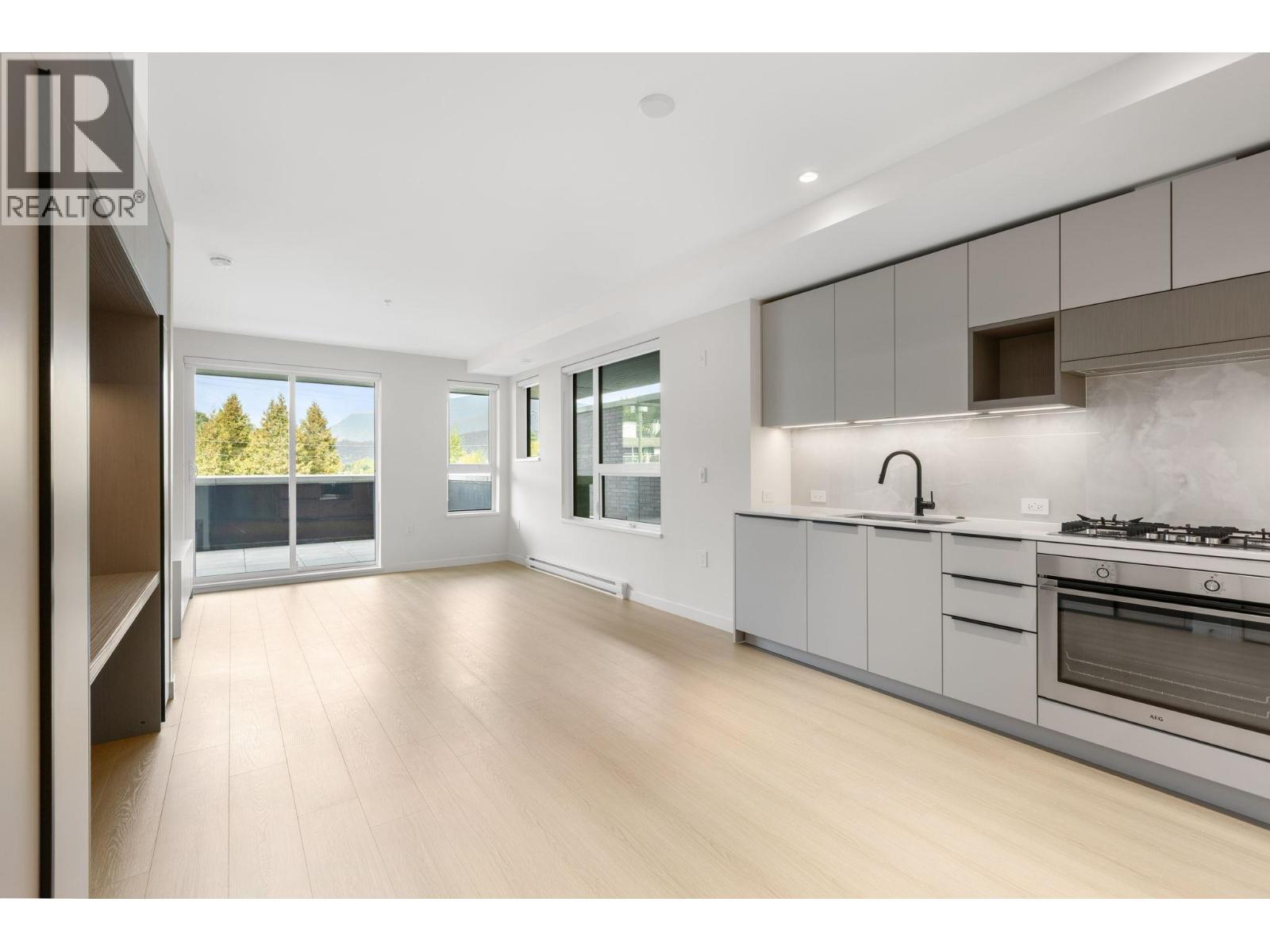 213 2015 St. Johns Street, Port Moody, British Columbia  V3H 0N5 - Photo 3 - R3058999