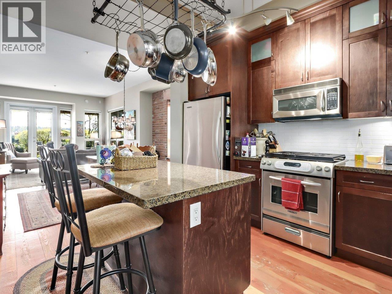 120 250 Salter Street, New Westminster, British Columbia  V3M 0B7 - Photo 4 - R3059000