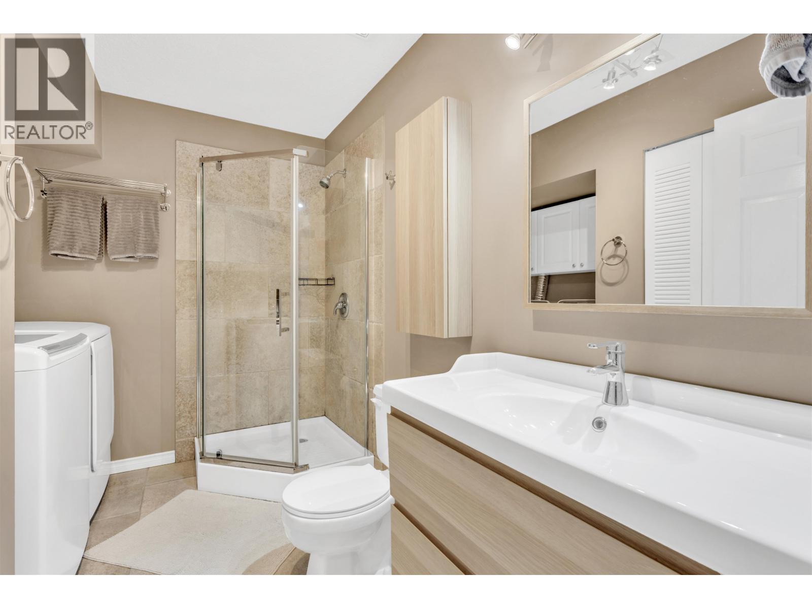 8838 Larkfield Drive, Burnaby, British Columbia  V5A 4L1 - Photo 28 - R3059006