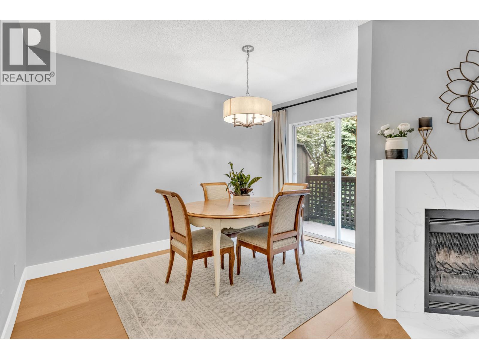 8838 Larkfield Drive, Burnaby, British Columbia  V5A 4L1 - Photo 6 - R3059006