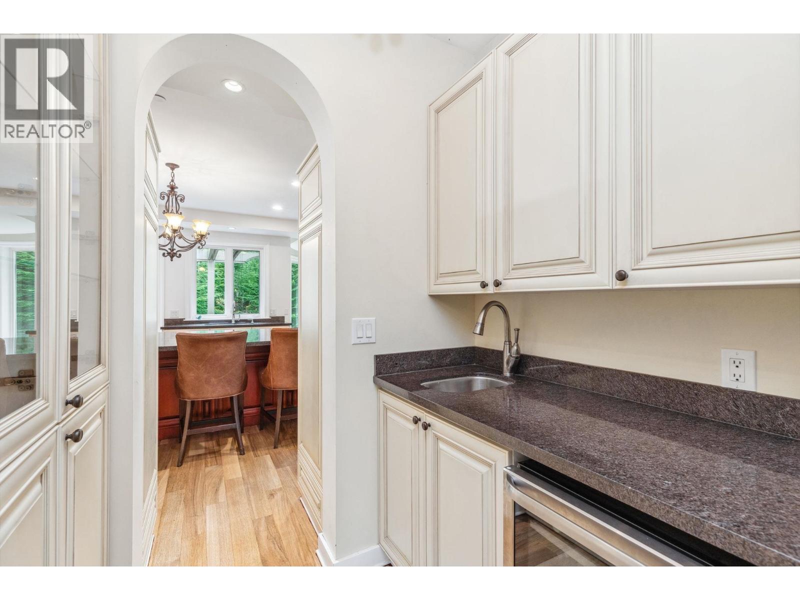 320 Forestview Lane, Anmore, British Columbia  V3H 0A3 - Photo 11 - R3058963