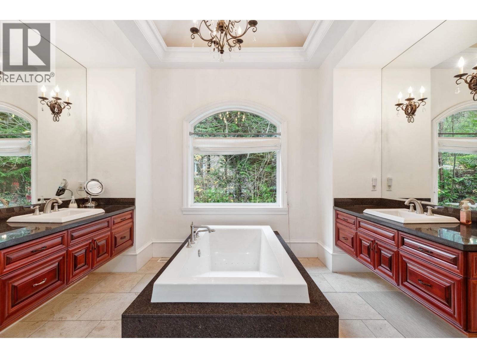 320 Forestview Lane, Anmore, British Columbia  V3H 0A3 - Photo 15 - R3058963