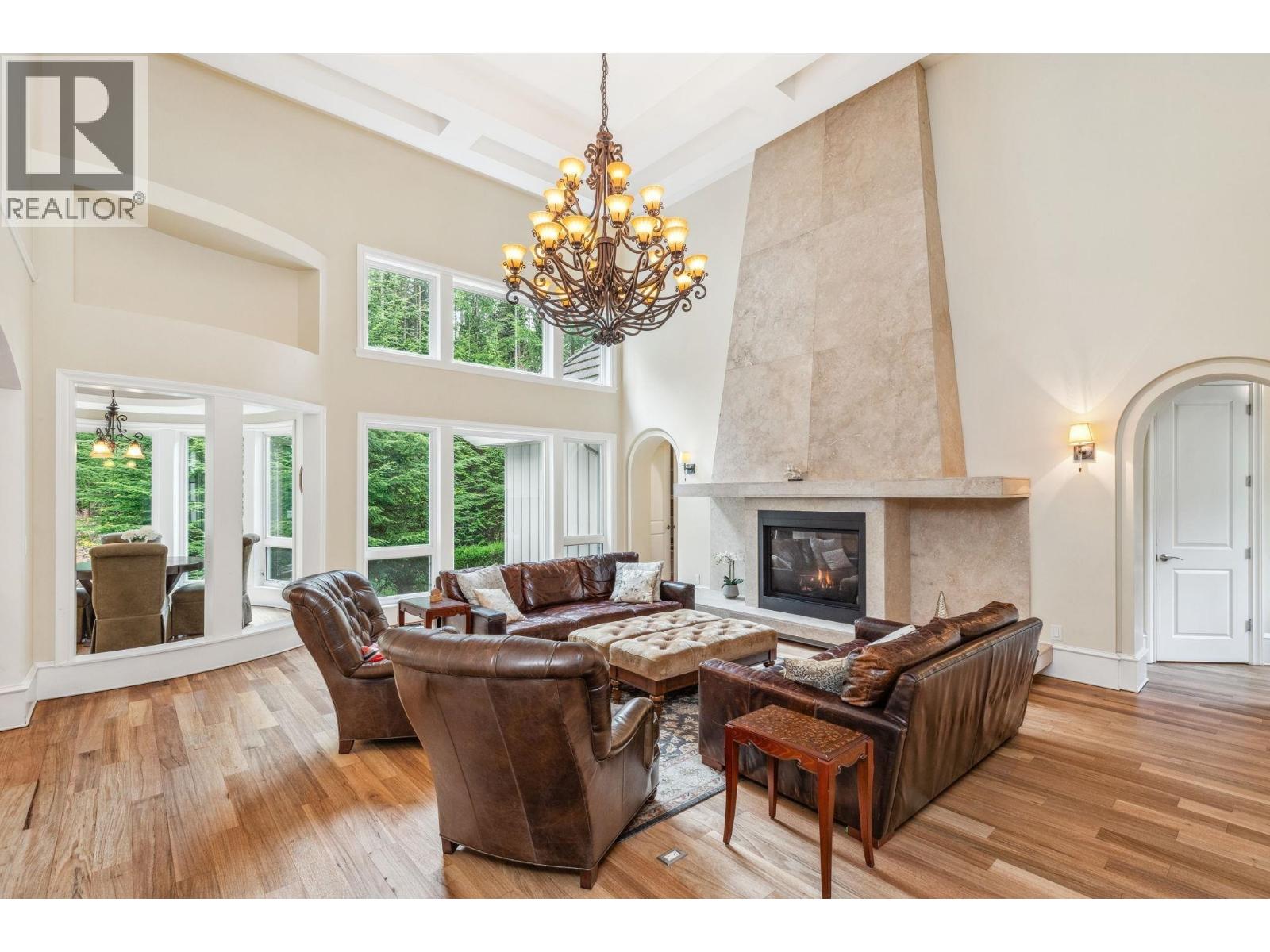 320 Forestview Lane, Anmore, British Columbia  V3H 0A3 - Photo 2 - R3058963