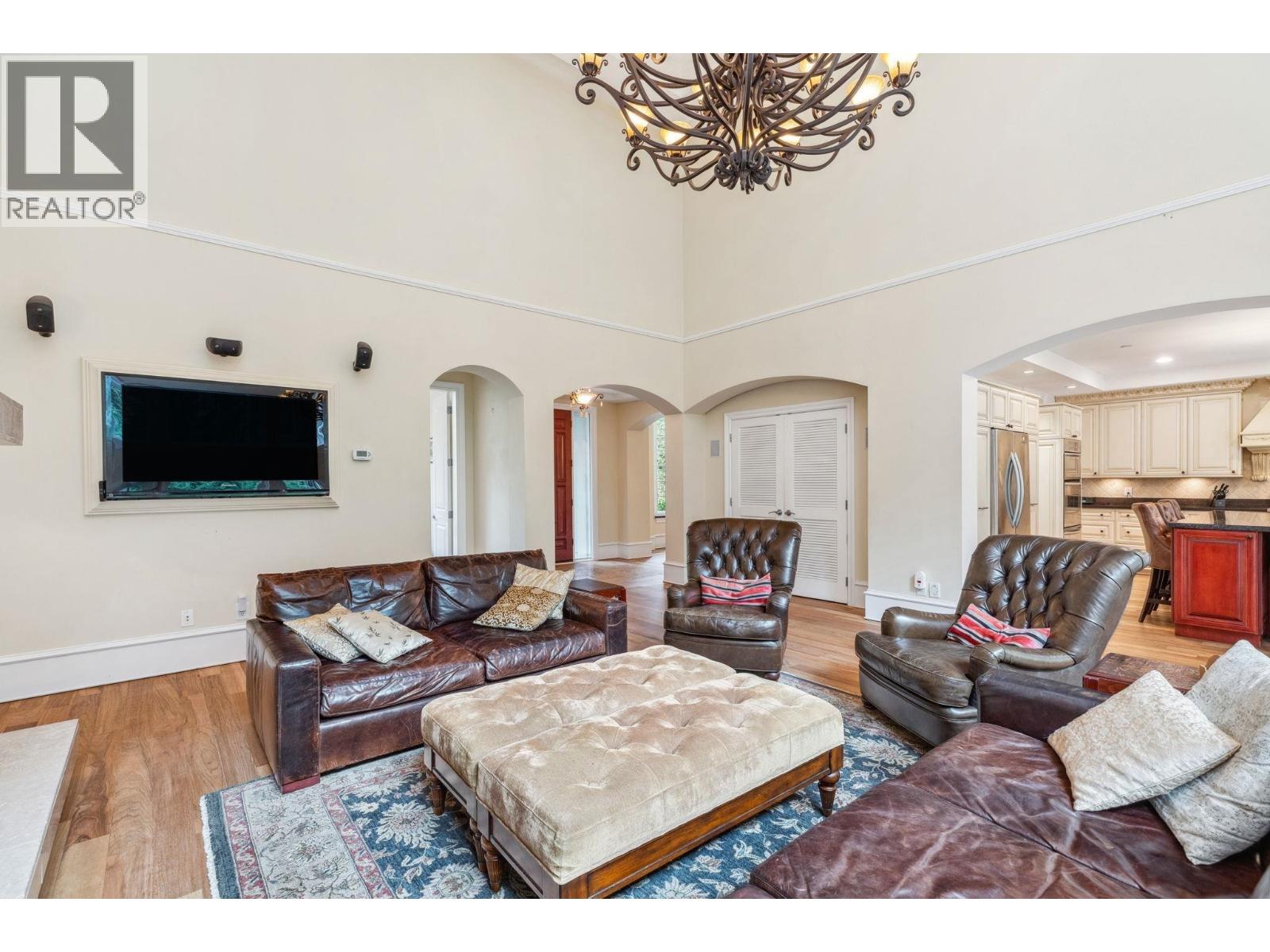 320 Forestview Lane, Anmore, British Columbia  V3H 0A3 - Photo 3 - R3058963