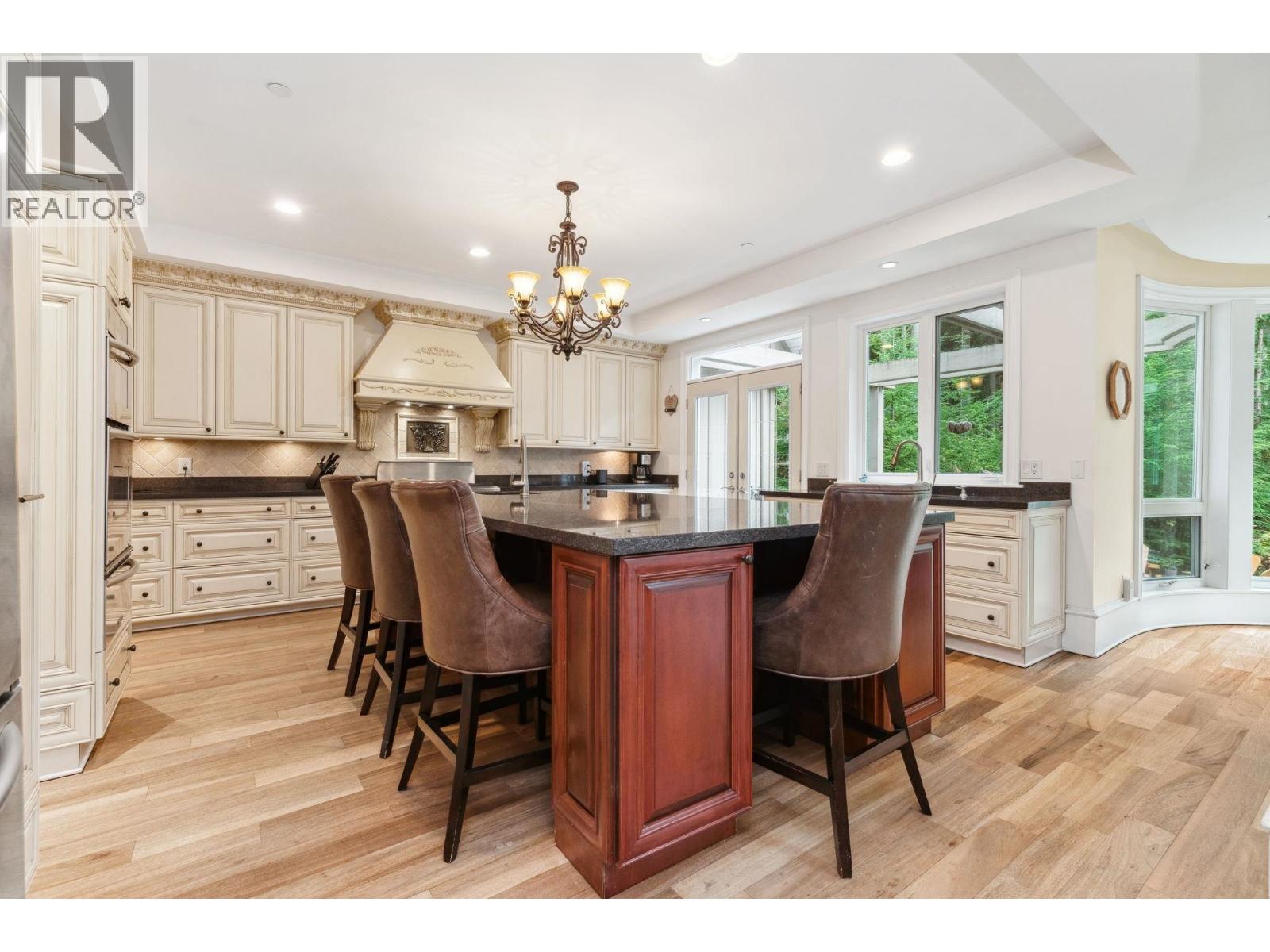 320 Forestview Lane, Anmore, British Columbia  V3H 0A3 - Photo 5 - R3058963