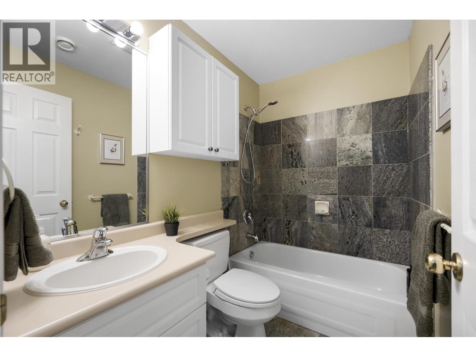 1821 Harbour Street, Port Coquitlam, British Columbia  V3C 1A4 - Photo 13 - R3058997