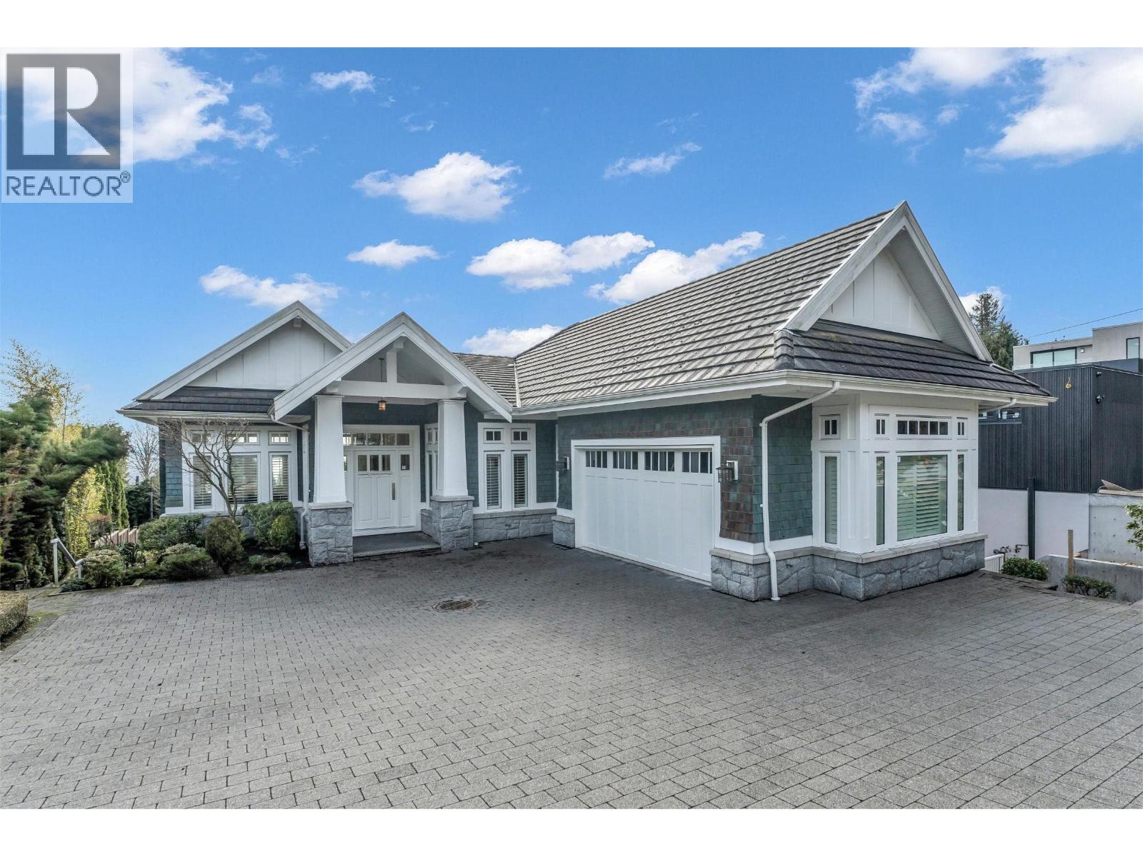 2478 Ottawa Avenue, West Vancouver, British Columbia  V7V 2T1 - Photo 2 - R3059007