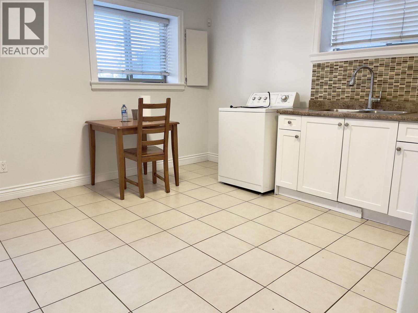 1 3787 Elmwood Street, Burnaby, British Columbia  V5G 1R8 - Photo 3 - R3058985