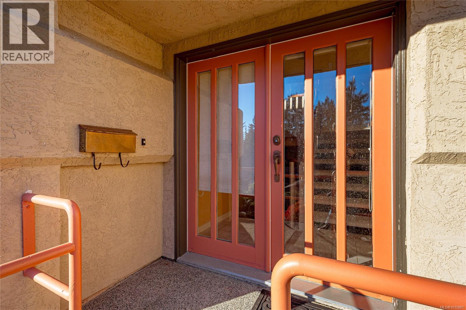 991 Seapearl Pl, Saanich, British Columbia  V8Y 2X4 - Photo 5 - 1015881