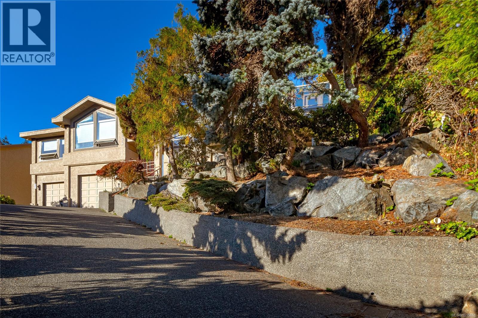 991 Seapearl Pl, Saanich, British Columbia  V8Y 2X4 - Photo 4 - 1015881