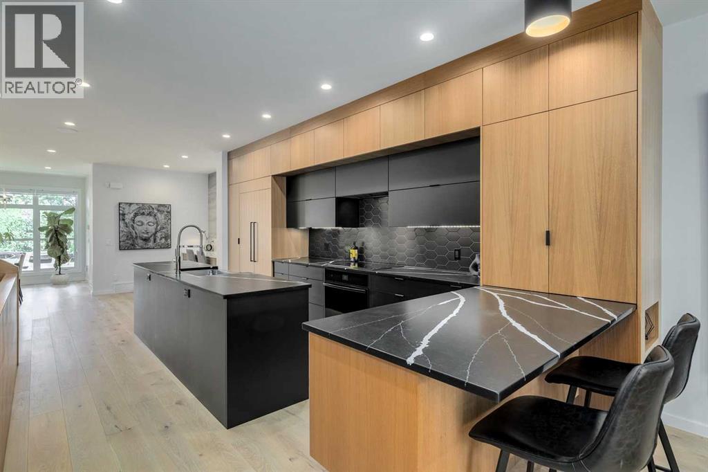 2636 30 Street Sw, Calgary, Alberta  T3E 2M2 - Photo 13 - A2257474