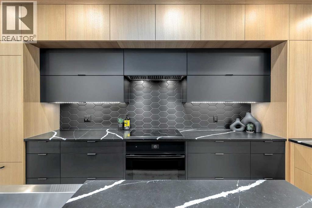 2636 30 Street Sw, Calgary, Alberta  T3E 2M2 - Photo 10 - A2257474