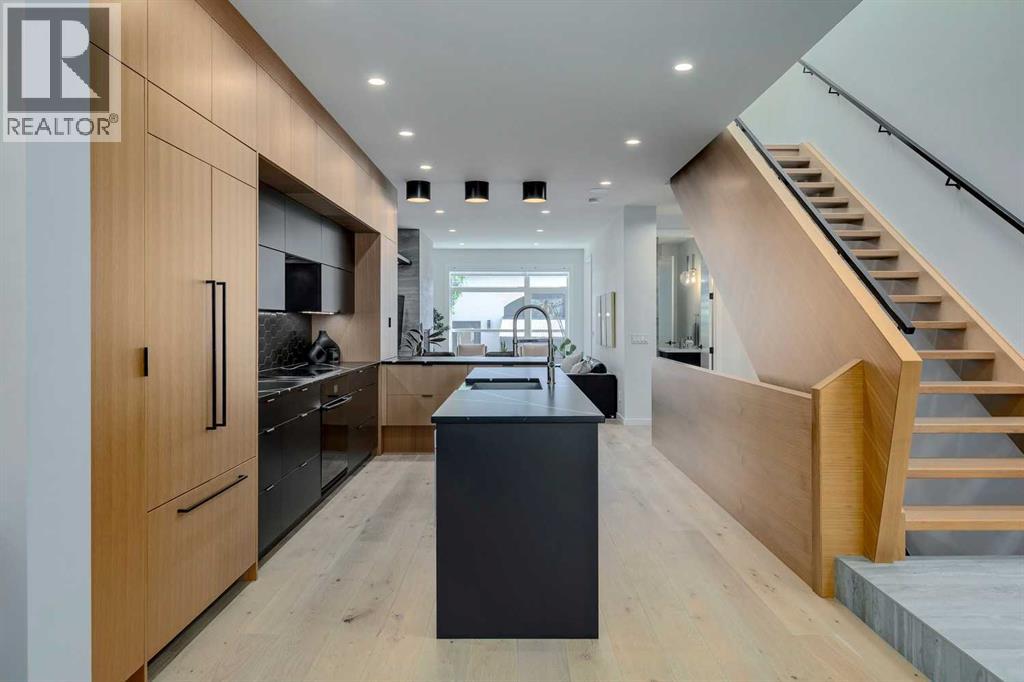 2636 30 Street Sw, Calgary, Alberta  T3E 2M2 - Photo 8 - A2257474