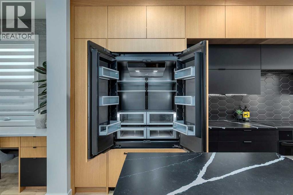 2636 30 Street Sw, Calgary, Alberta  T3E 2M2 - Photo 11 - A2257474