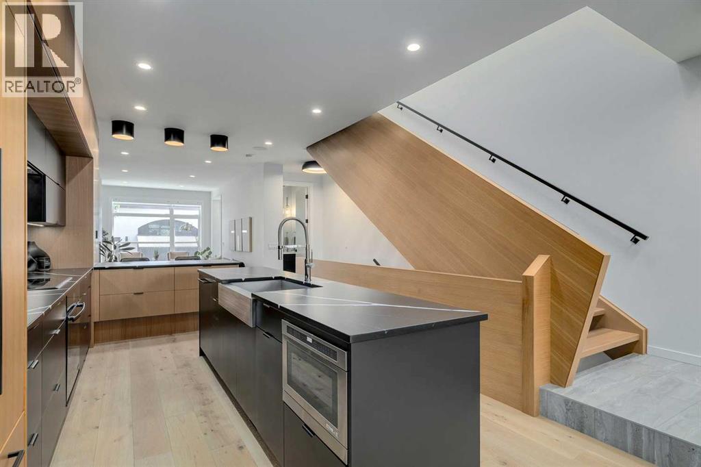 2636 30 Street Sw, Calgary, Alberta  T3E 2M2 - Photo 9 - A2257474