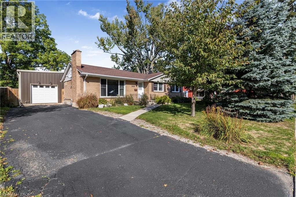 908 Cedar Street, Dunnville, Ontario  N1A 2K3 - Photo 2 - 40775573