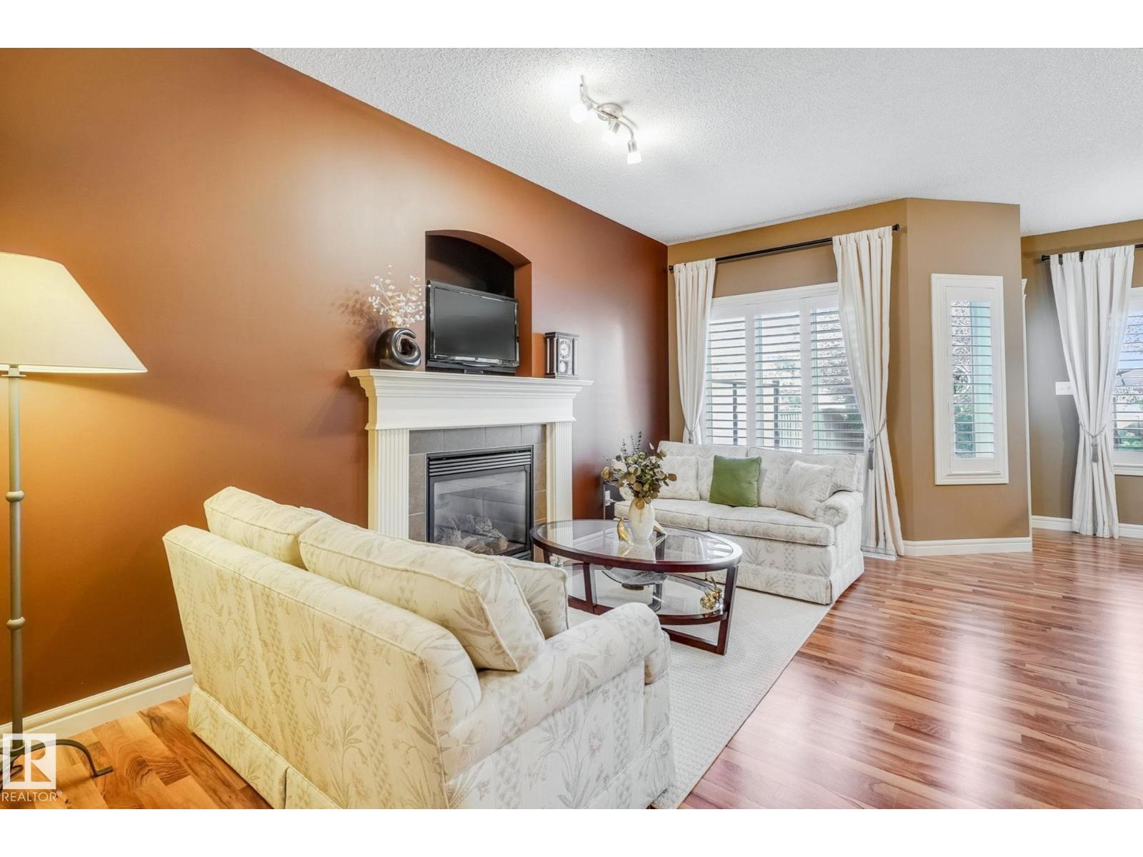 1926 119a St Sw, Edmonton, Alberta  T6W 0E2 - Photo 4 - E4462228