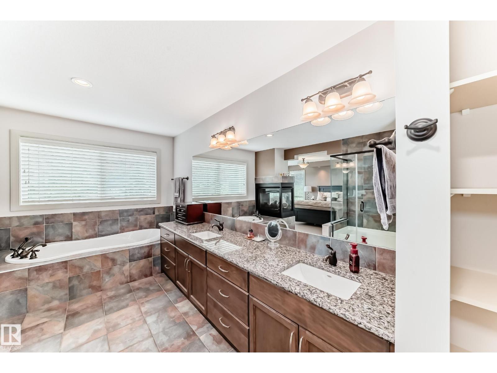 1673 James Mowatt Tr Sw, Edmonton, Alberta  T6W 0J7 - Photo 44 - E4462231