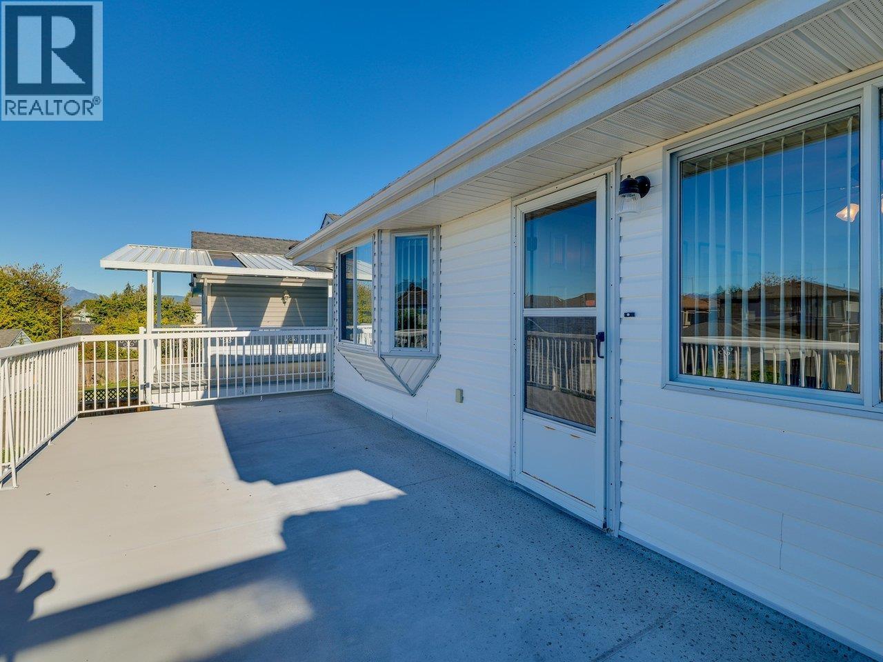 8029 15th Avenue, Burnaby, British Columbia  V3N 1X3 - Photo 31 - R3059016